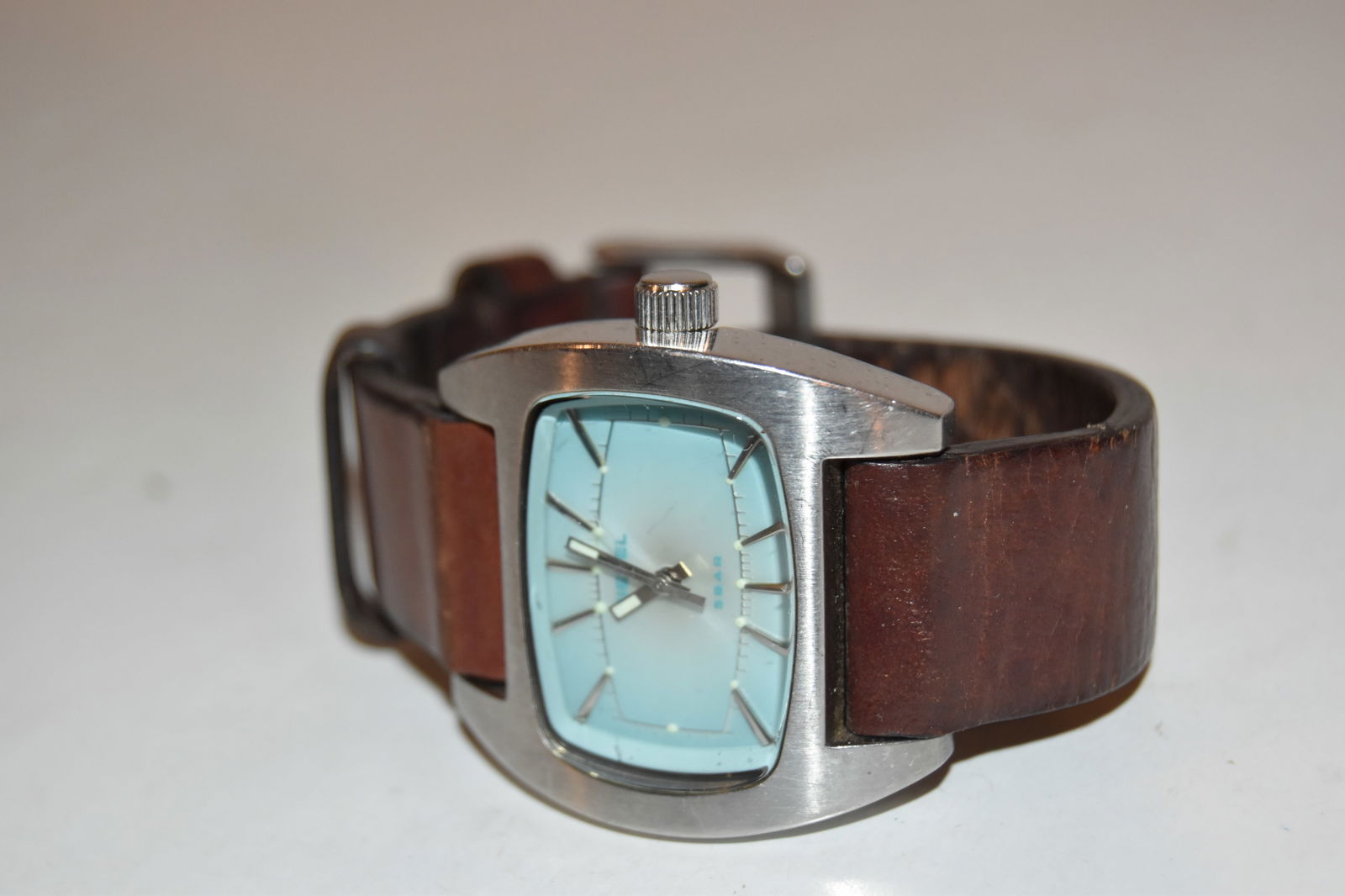 Auth Diesel Dz 7080 Silver Mens Wrist