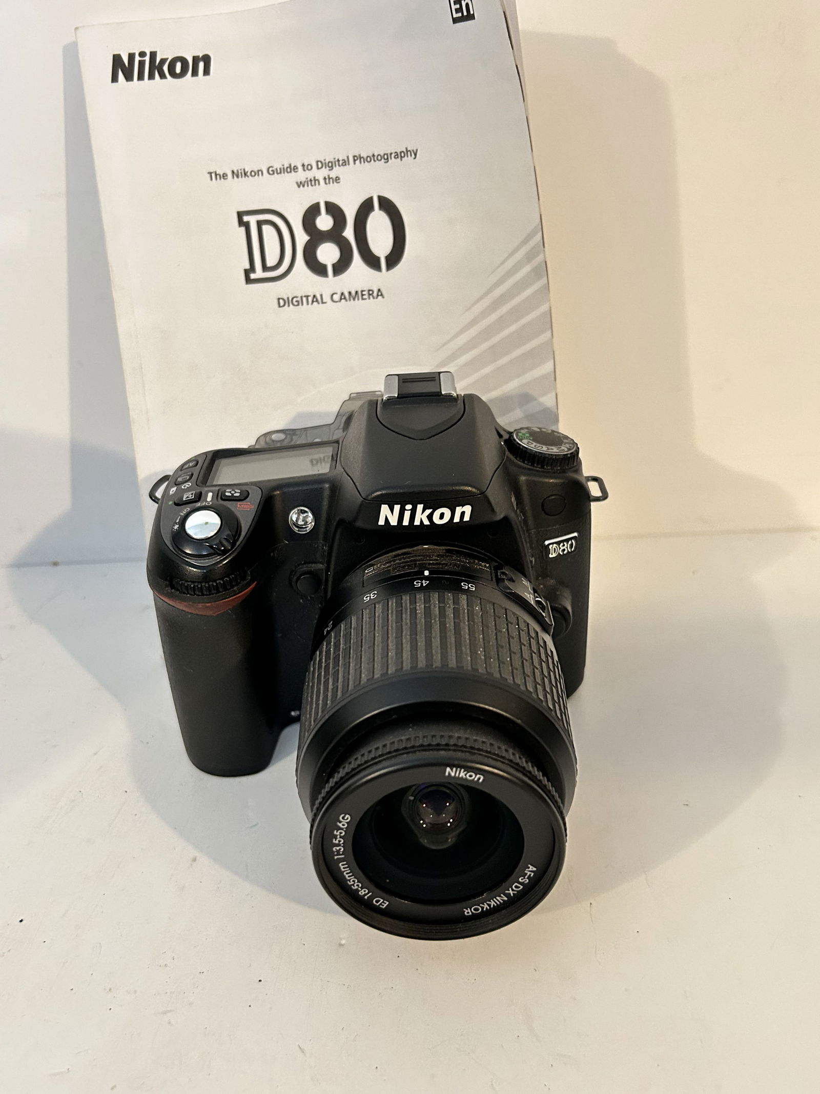 Nikon D D80 10.2MP Digital SLR Camera - Black Nikkor AF-S DX  18-55mm Lens) WORKS (1 of 5)
