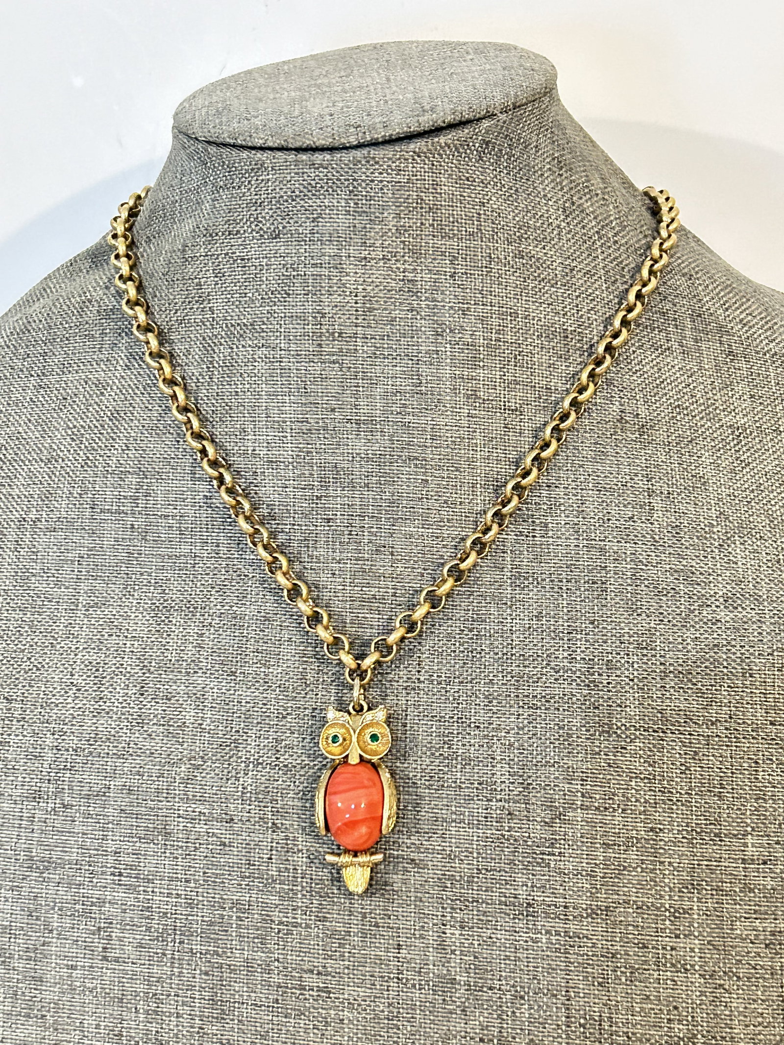 Vintage necklace pendant goldtone (1 of 6)