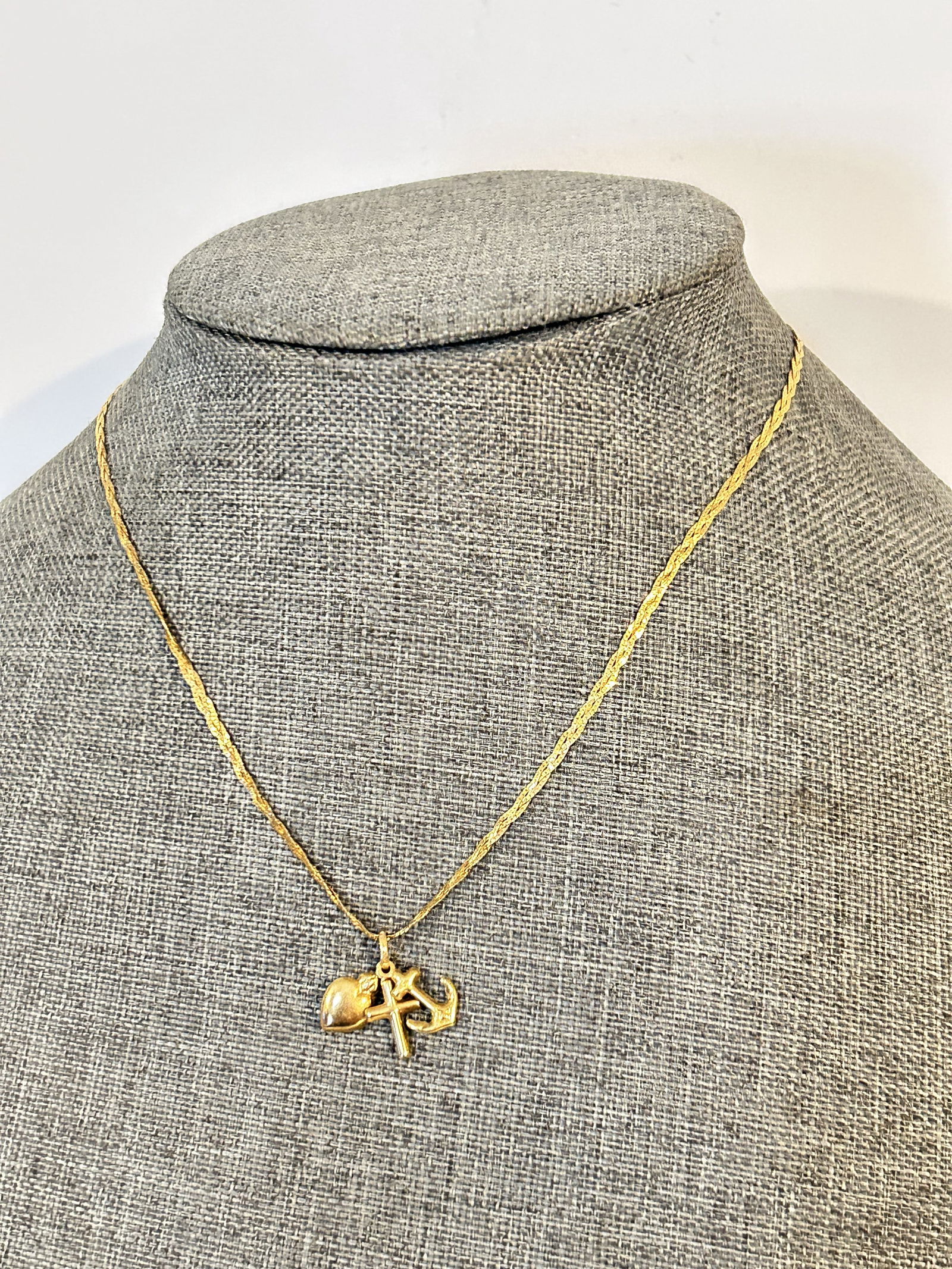 Vintage 14K Necklace pendants cross, heart, ankor 16"  3 grams (1 of 6)