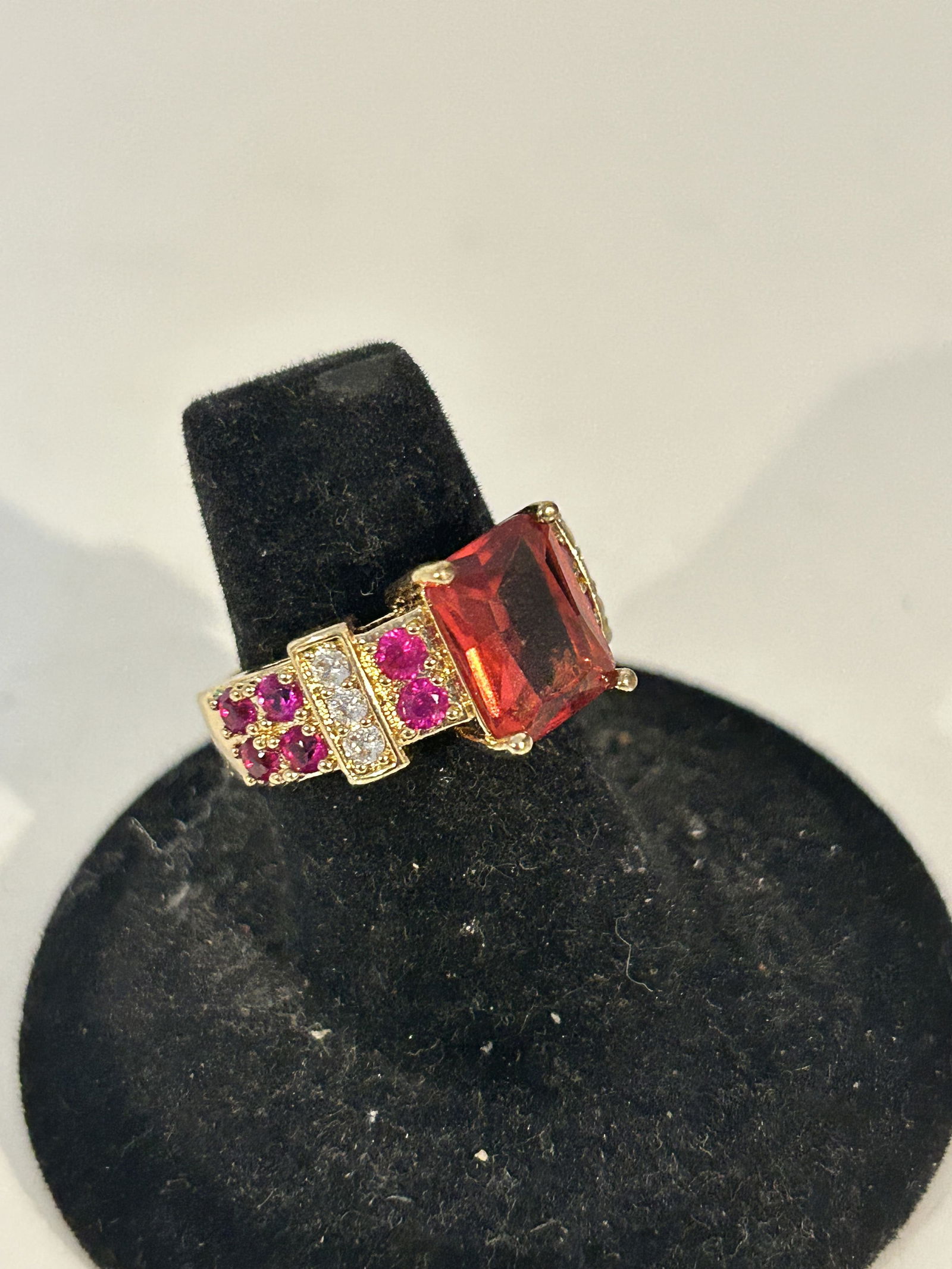 Vintage Sterling Silver red rhinestone Ring sz 6 (1 of 5)