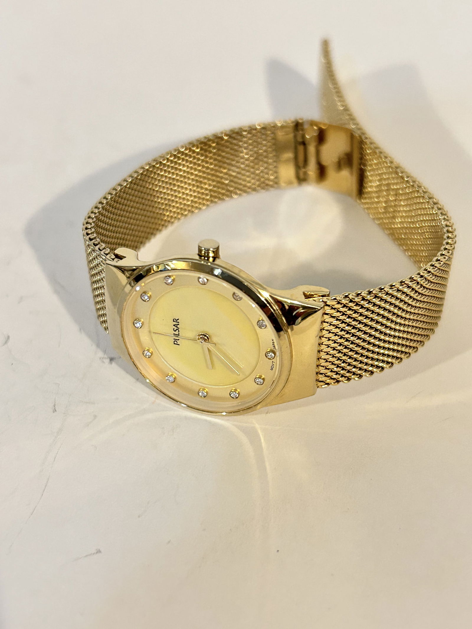 Ladies Pulsar Gold Plated White Mother of Pearl Dial Dress Watch works great!!! 4N0081 (1 of 5)