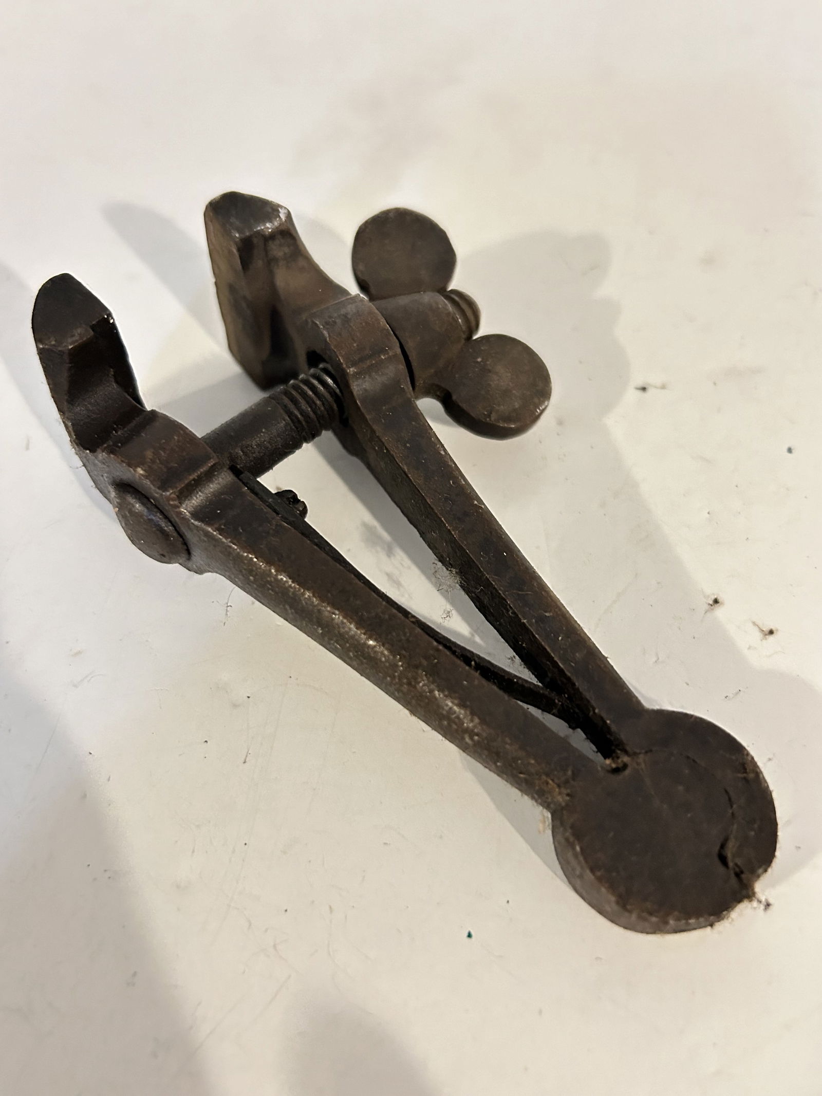 Vintage small HAND HELD VISE Jewelers Gunsmith Watchmakers Tool (1 of 4)