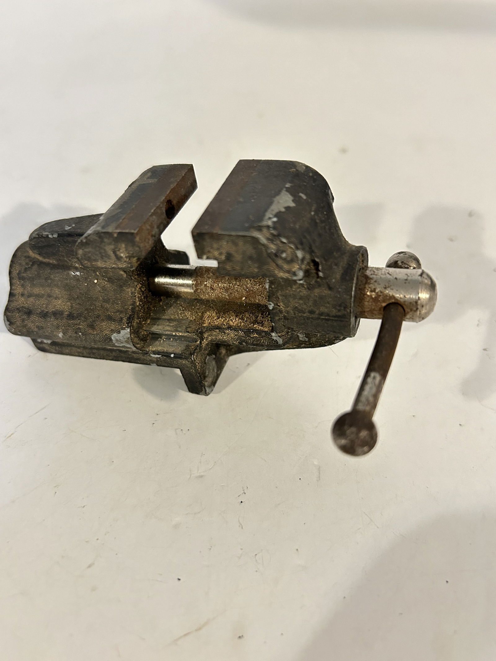 Vintage small 4" VISE Jewelers Gunsmith Watchmakers Tool (1 of 5)