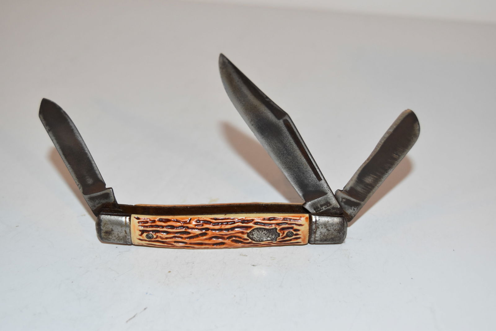 vintage old pocket knife (1 of 3)