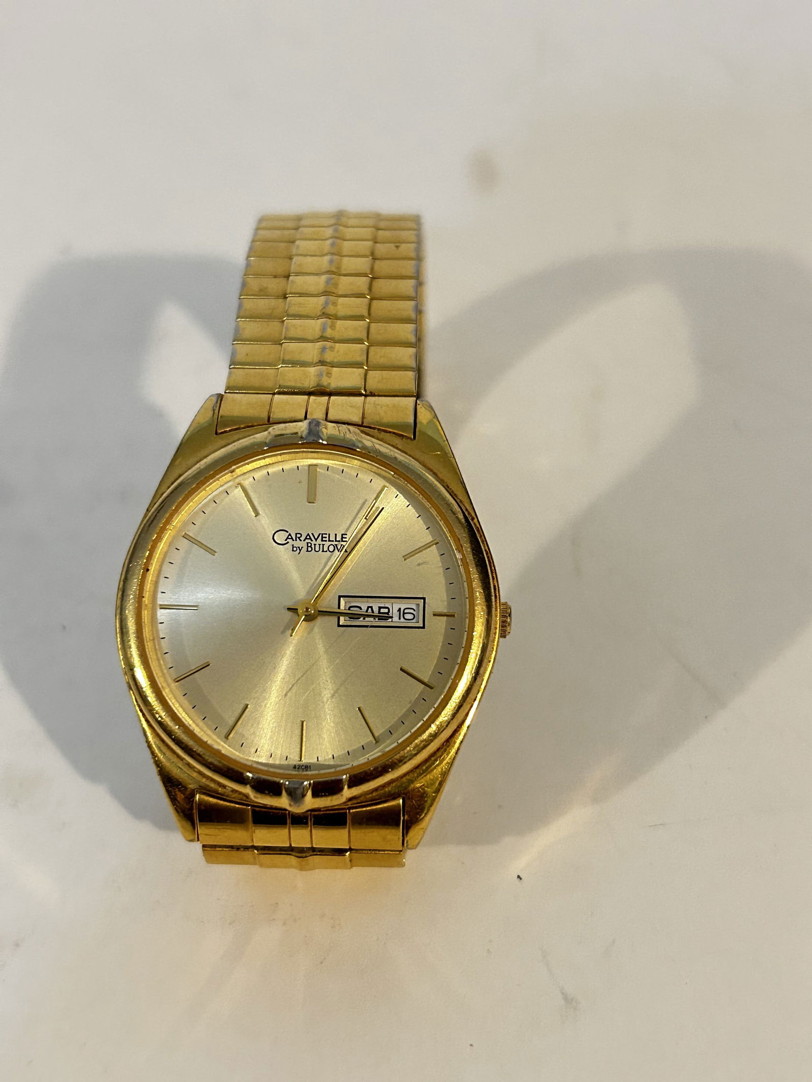 Vintage Caravelle By Bulova 42C81 Wristwatch works great!!! Light scratch: Vintage Caravelle By Bulova 42C81 Wristwatch works great!!! Light scratch Please view all photos as they are part of the description and condition of this Item, Feel free to contact me with questions