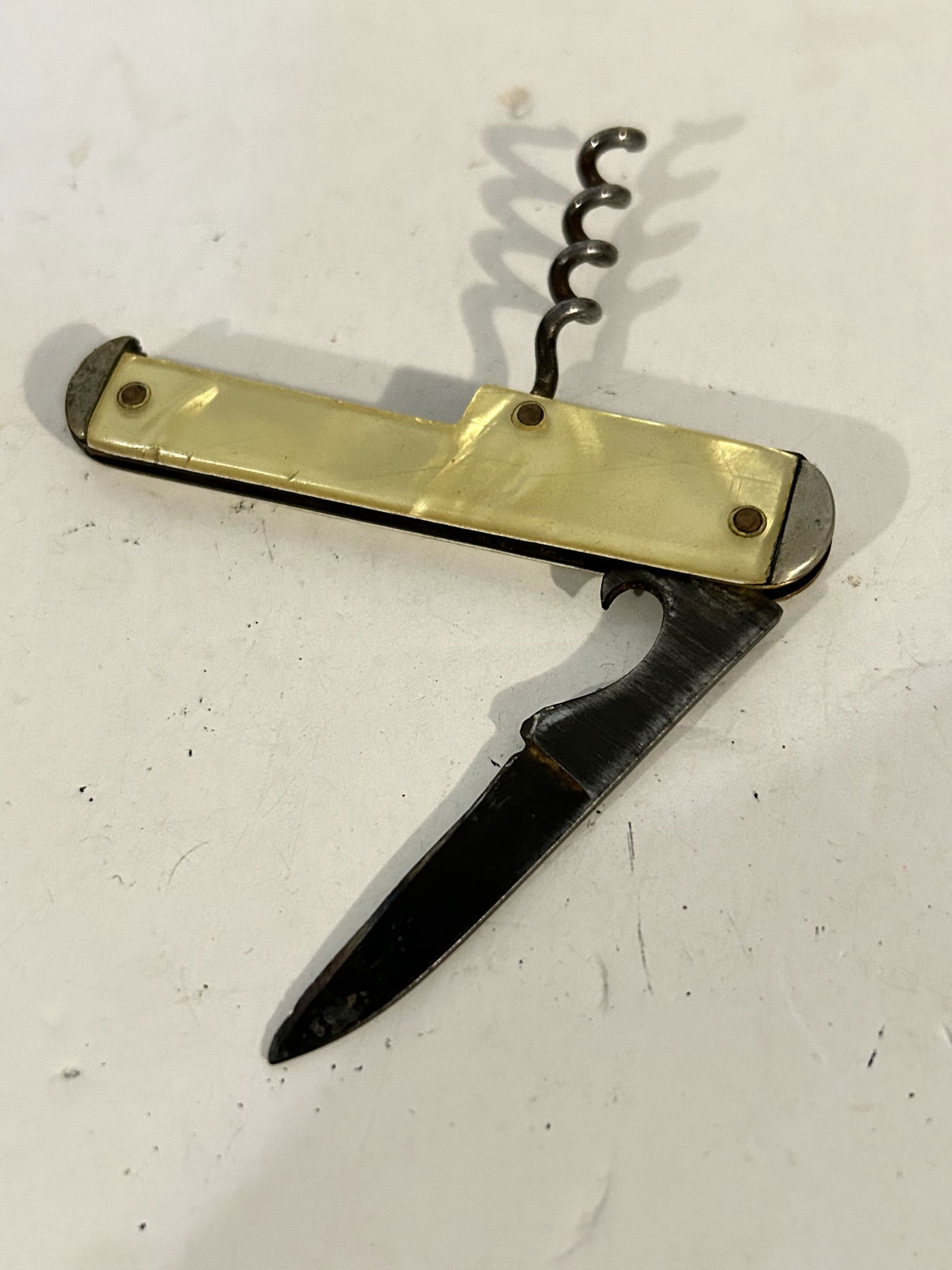 Vintage Camco Pocket Knife Folding Blade Cork Screw (1 of 4)