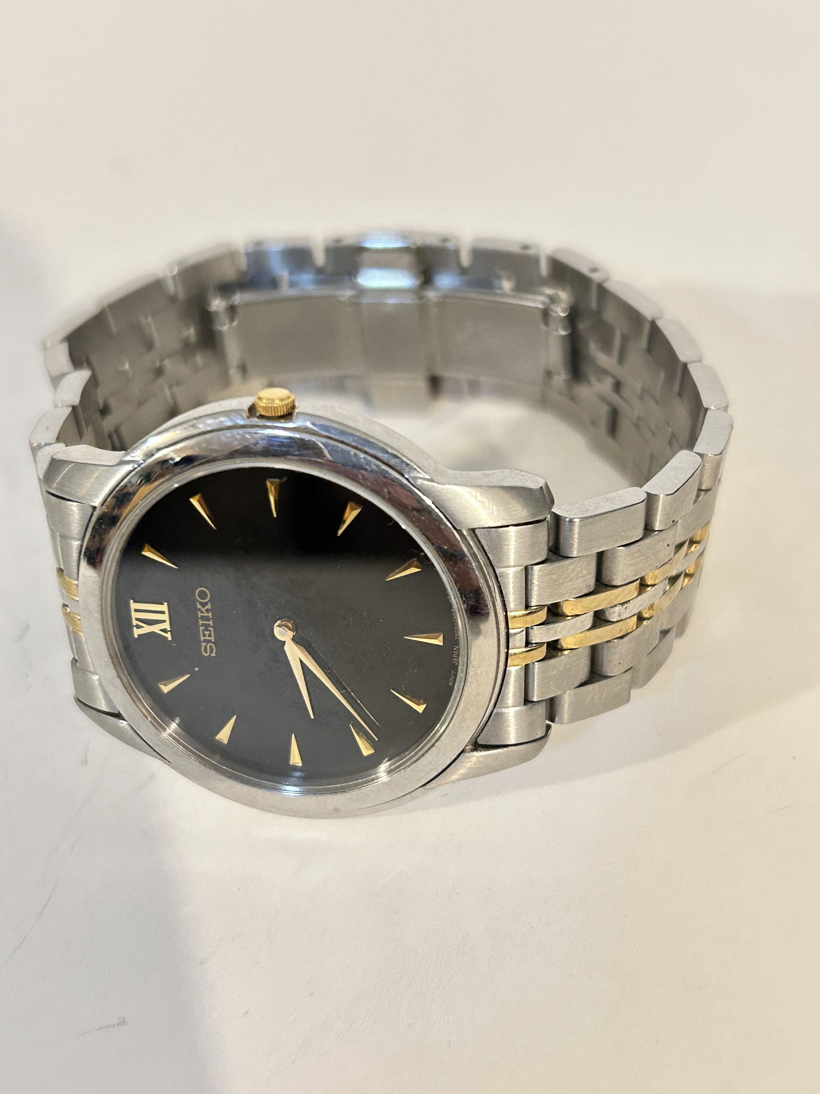 Vintage Seiko Watch Men Gold Tone Black Dial 7N00-0AH0 WORKS GREAT!!! (1 of 5)