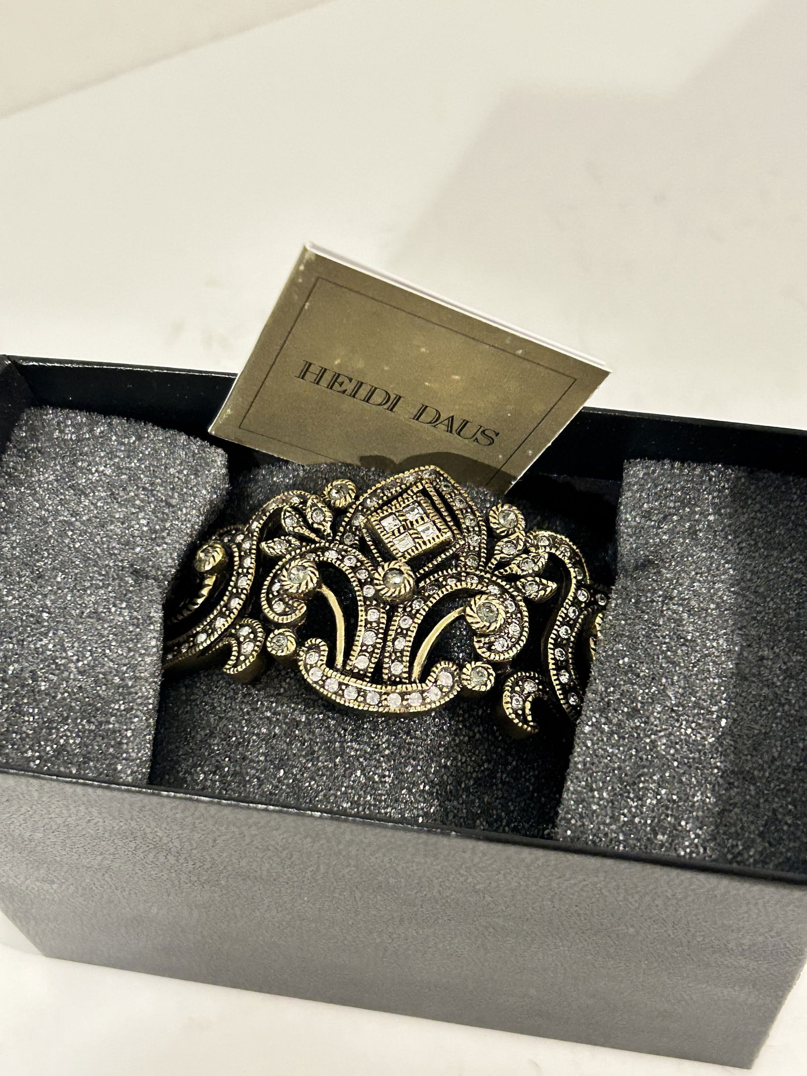 Heidi Daus Swarovski Crystal Crown Bracelet 8" (1 of 5)