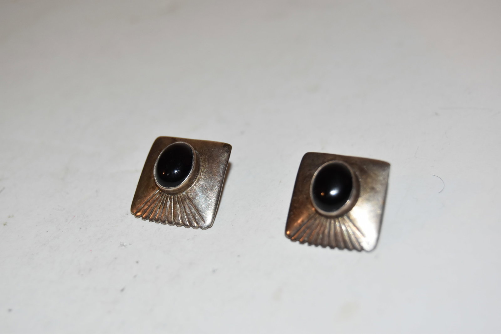 Selena Jake Navajo Sterling silver onyx Statement earrings: Selena Jake Navajo Sterling silver onyx Statement earrings Please view all photos as they are part of the description and condition of this Item, Feel free to contact me with questions or picture requ