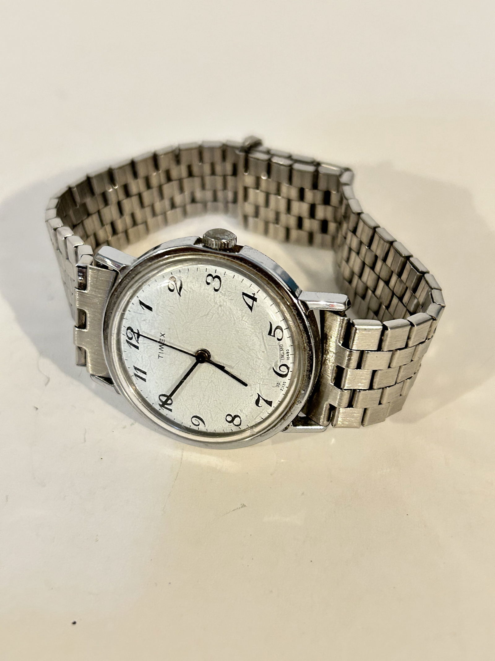 Vintage Timex Mercury Mechanical Wind Up Watch 25129 10480A works great!!!: Vintage Timex Mercury Mechanical Wind Up Watch 25129 10480A works great!!! Please view all photos as they are part of the description and condition of this Item, Feel free to contact me with questions