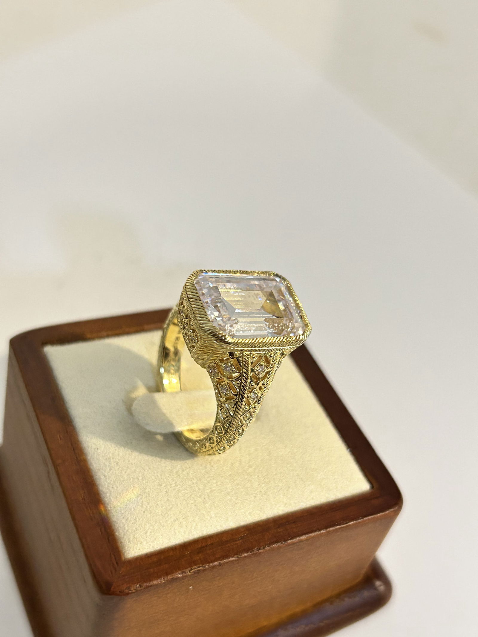 Judith Ripka 925 Sterling Silver, vermeal filigree CZ Ring sz 8 (1 of 6)