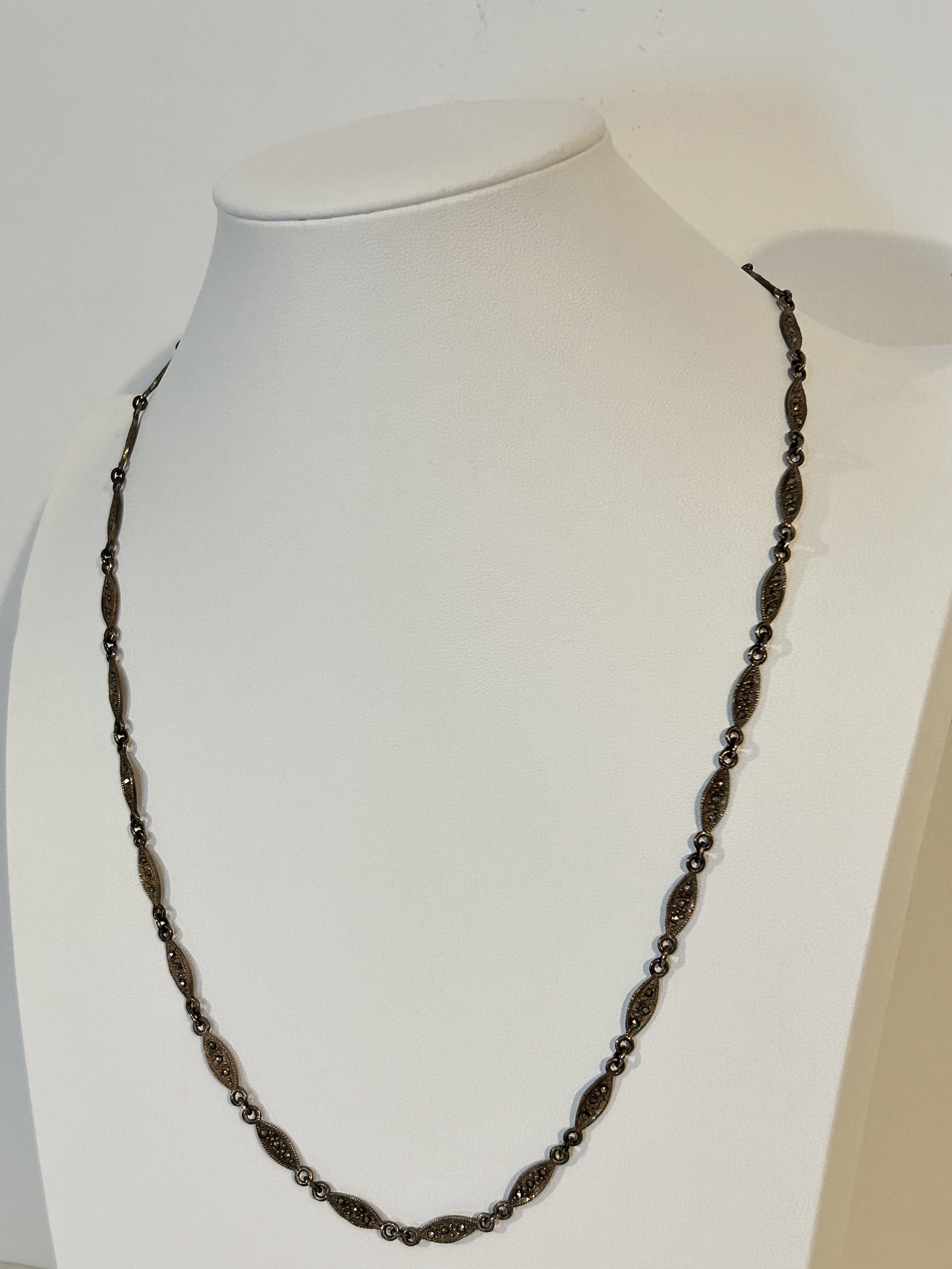 Vintage Sterling Silver marcasite Necklace 24": Vintage Sterling Silver marcasite Necklace 24" Please view all photos as they are part of the description and condition of this Item, Feel free to contact me with questions or picture requests! Used I