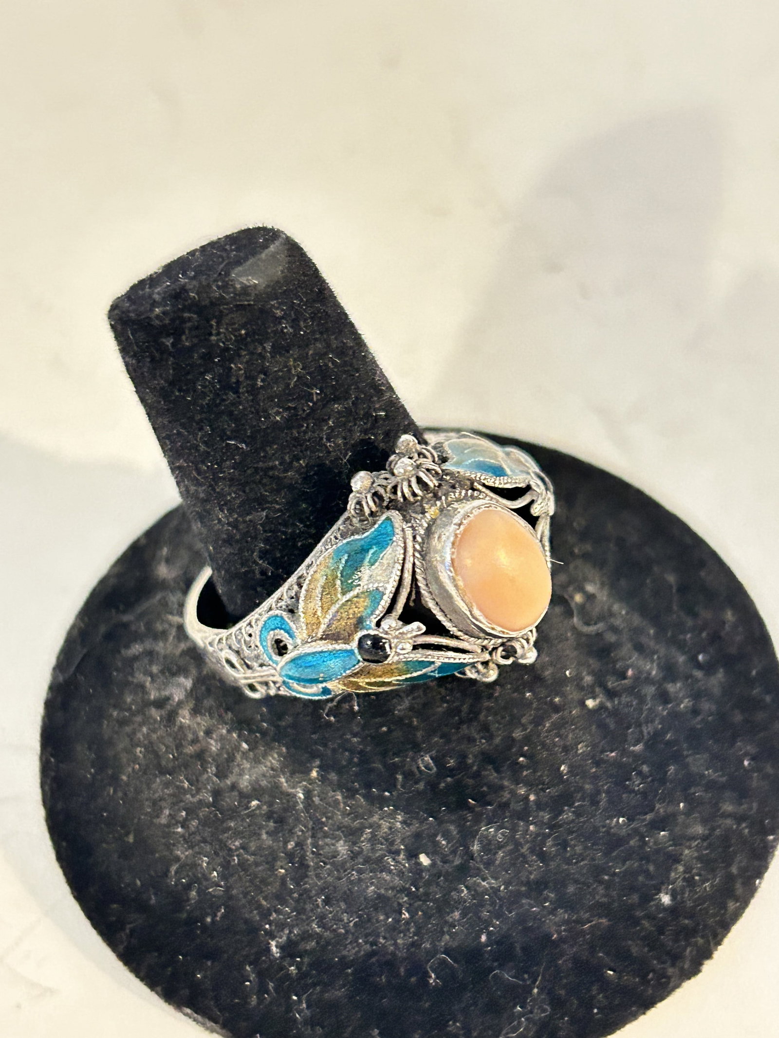 Vintage Ring Pink Coral & Chinese Cloisonne Enamel 925 Sterling Silver sz 9: Vintage Ring Pink Coral & Chinese Cloisonne Enamel 925 Sterling Silver sz 9 Please view all photos as they are part of the description and condition of this Item, Feel free to contact me with question