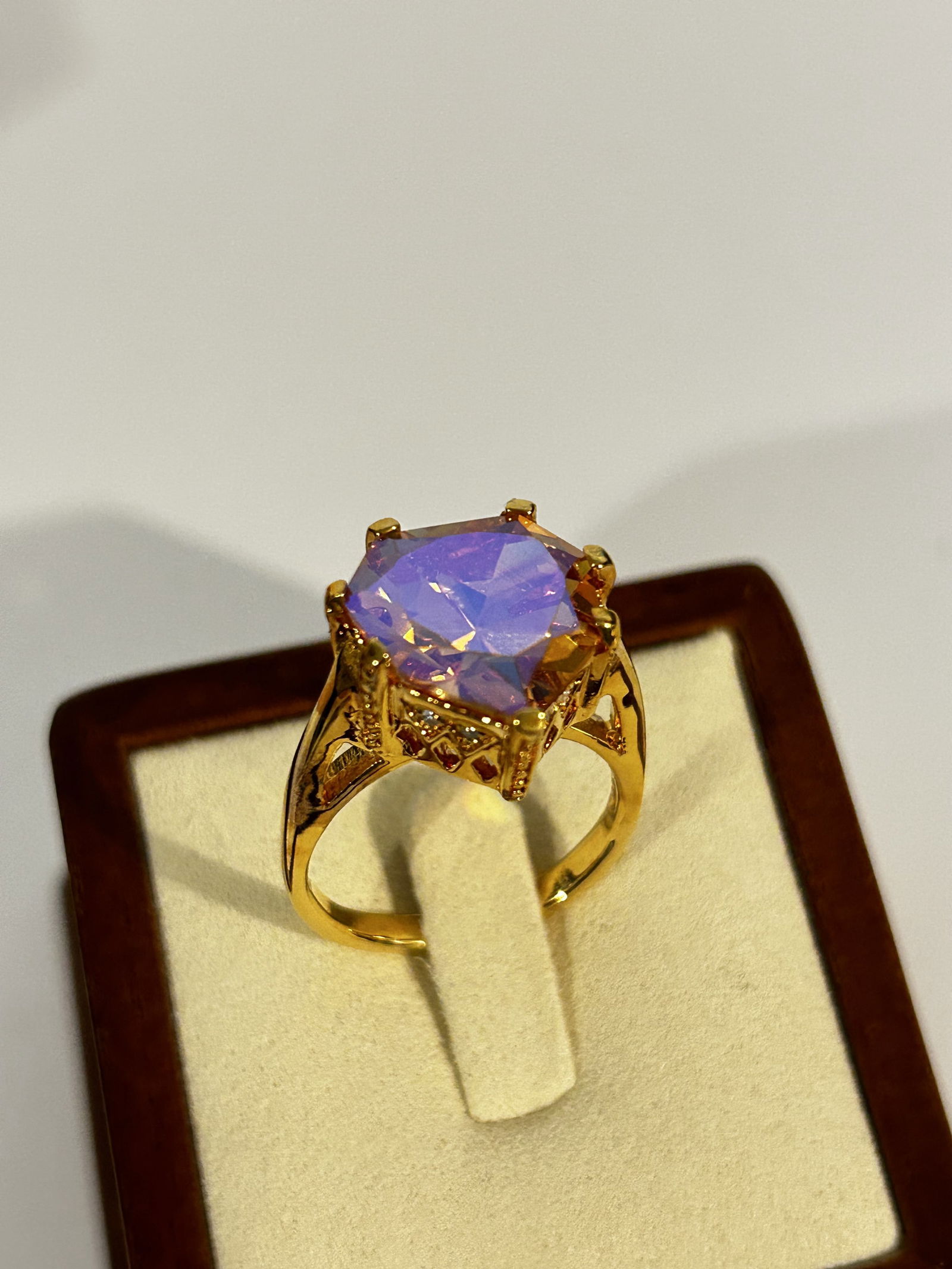 Vintage UTC 925 Sterling Silver CZ Ring sz 9 (1 of 7)