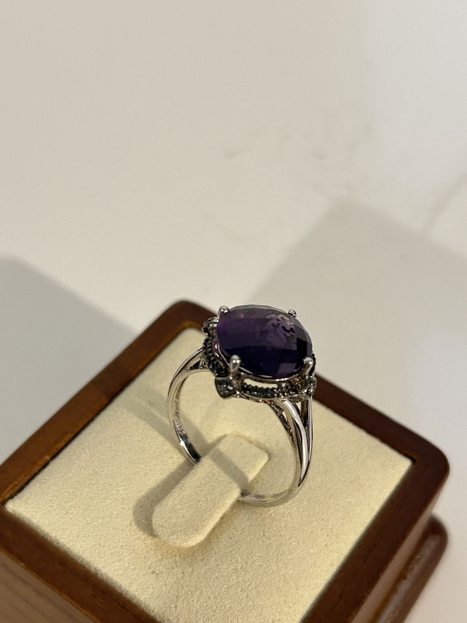 Vintage Sterling Silver Purple Amethyst Ring sz 10 (1 of 5)