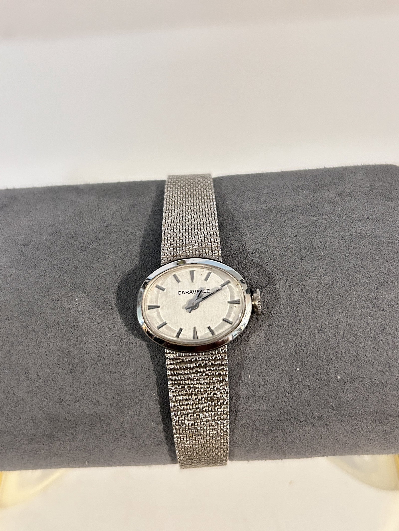 Vintage Caravelle Watch Womens Watch WindUp White 10k Gold Filled works: Vintage Caravelle Watch Womens Watch WindUp White 10k Gold Filled works Please view all photos as they are part of the description and condition of this Item, Feel free to contact me with questions or