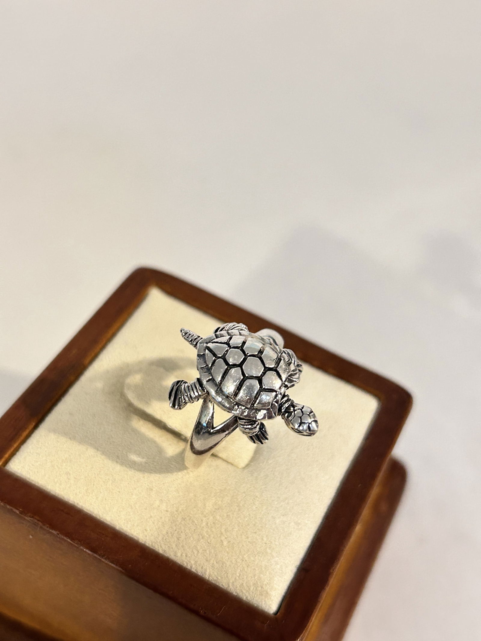Vintage Sterling Silver turtle tortoise Ring sz 9 (1 of 4)