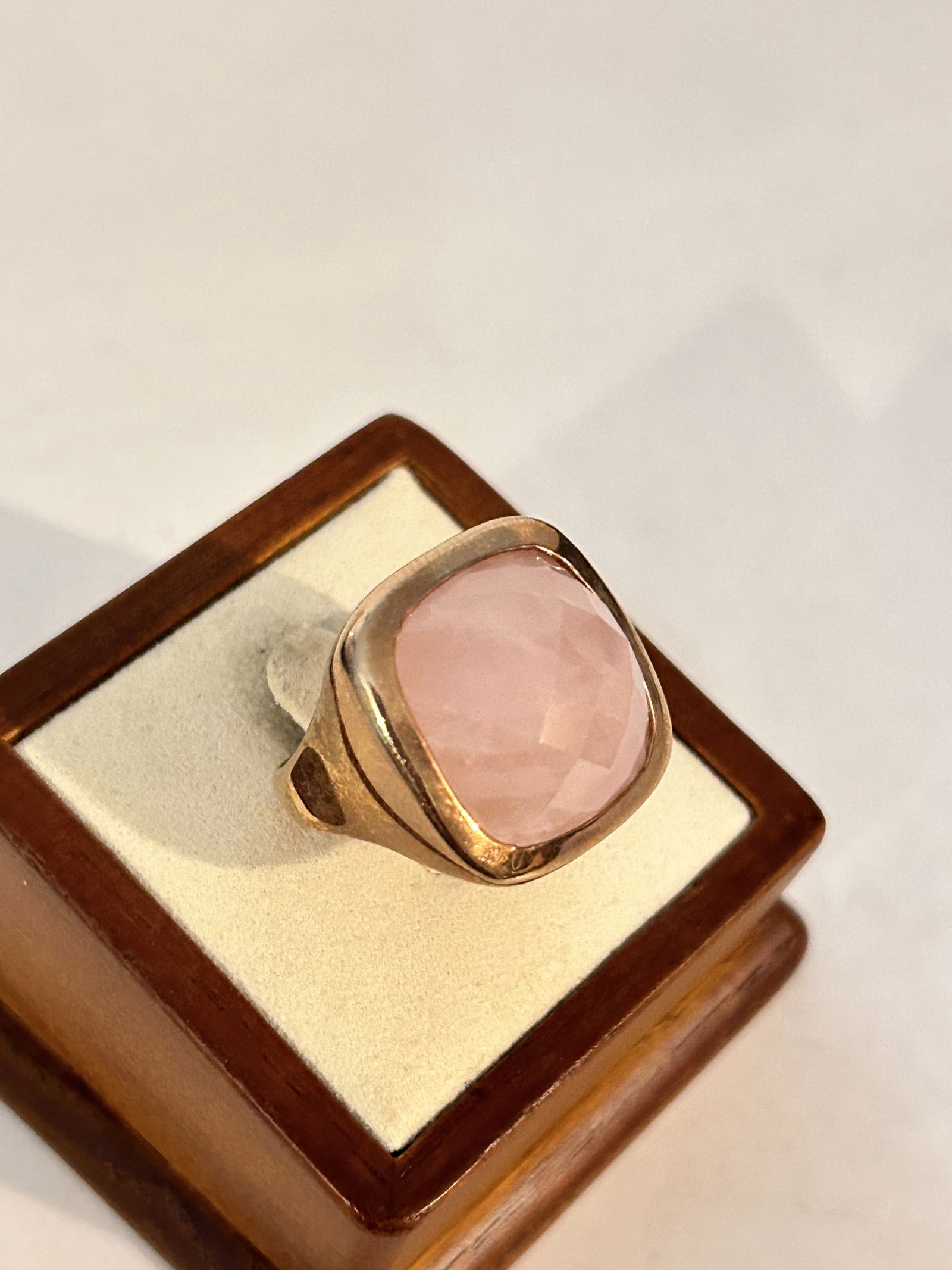 MILOR BRONZE Rose Quartz Ring sz 8: MILOR BRONZE Rose Quartz Ring sz 8 Please view all photos as they are part of the description and condition of this Item, Feel free to contact me with questions or picture requests! Used Item AS IS