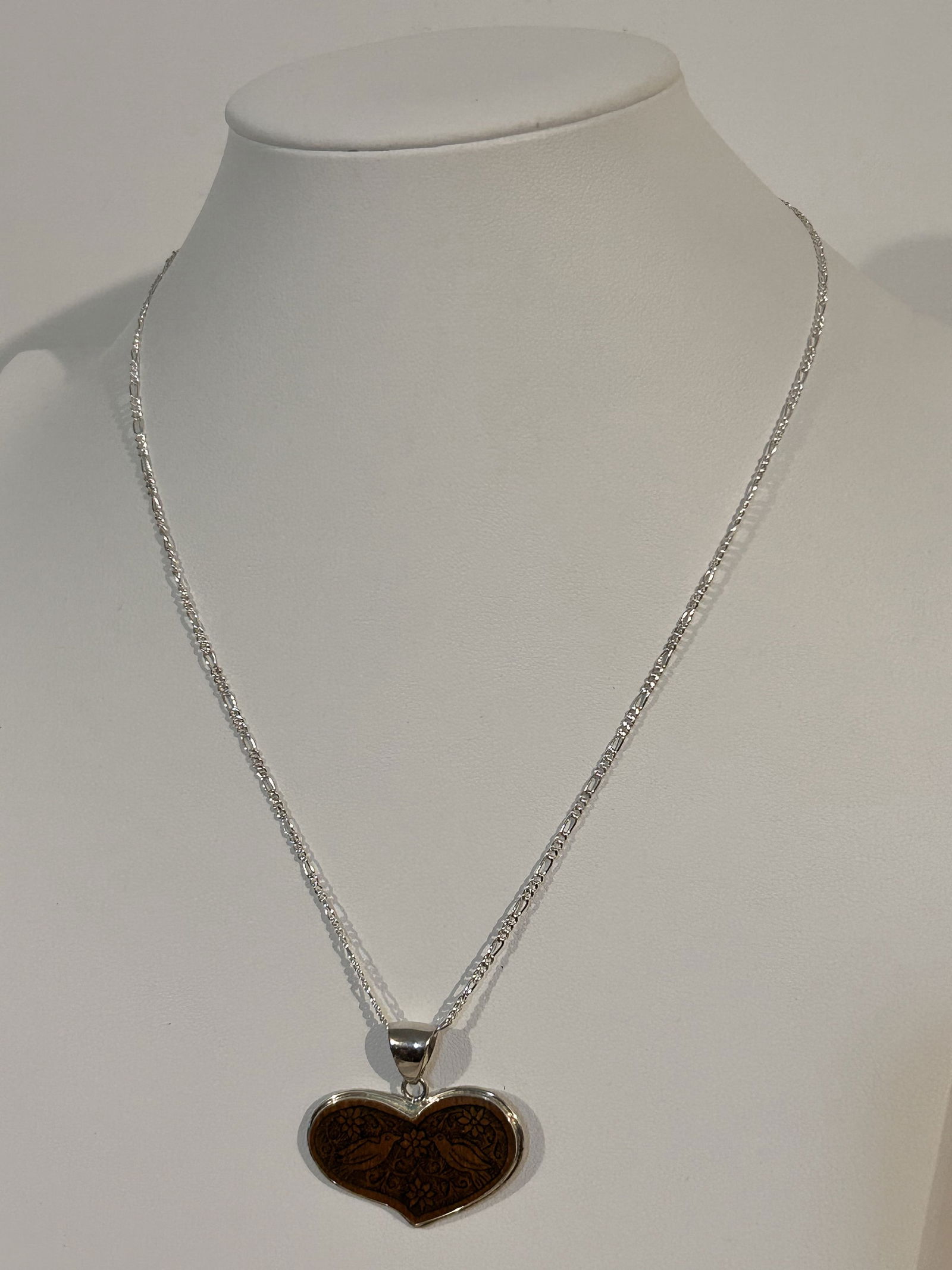 Vintage Sterling Silver copper heart pendant Necklace 18": Vintage Sterling Silver copper heart pendant Necklace 18" Please view all photos as they are part of the description and condition of this Item, Feel free to contact me with questions or picture reque