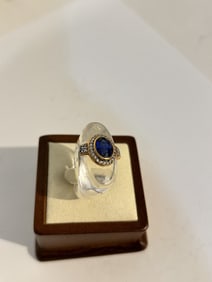 Vintage clear lucite rhinestone Ring sz 8