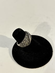 Vintage Sterling Silver marcasite Ring sz 6 missing 1 stone