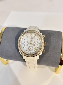 MICHAEL KORS Runway White Dial Ceramic Strap with Glitz MK5187 works great! Needs bat