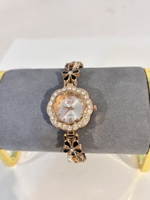Vintage DF Gold tone rhinestone quartz Watch works great!