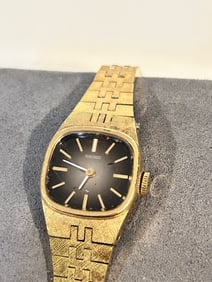 seiko watch womens vintage goldtone works light scratches