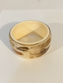 Vintage nice feathered bangle large enamel Bracelet 8"