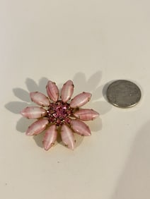 Vintage pink rhinestone floral flower Brooch