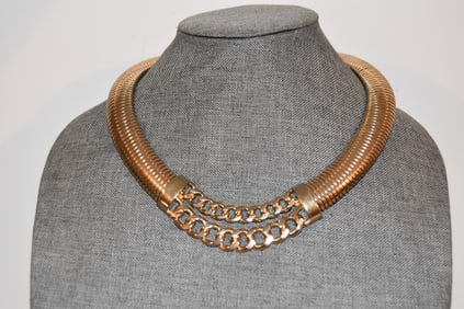 Vintage goldtone wide chain Necklace 11"