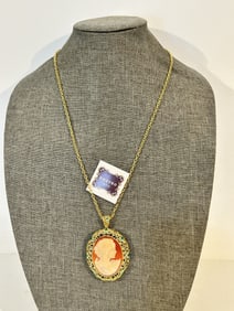 Vintage Amedeo Shell Cameo Gold Tone Necklace 28"