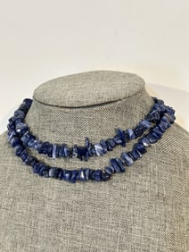 Vintage Necklace Eva Graham beaded necklace 26"