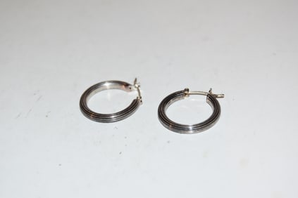 Vintage Sterling Silver hoop italy pierced earrings