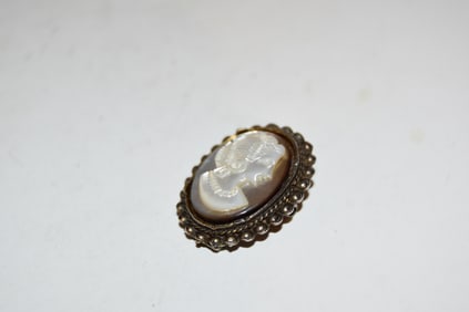 Vintage Sterling Silver mother of pearl brooch/sweater clip