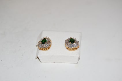 Vintage green rhinestone post crystal pierced Earrings