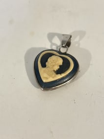 Vintage Sterling Silver blue heart cameo old pendant