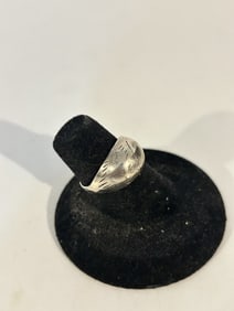 Vintage Sterling Silver modernist carved Ring sz 8