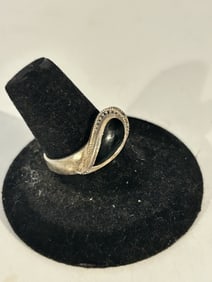 Vintage Sterling Silver onyx marcasite Ring sz 9