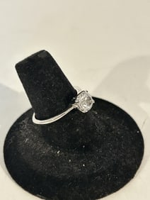 Vintage Sterling Silver spinel Ring sz 7