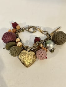 Vintage beaded Bracelet sz 6"