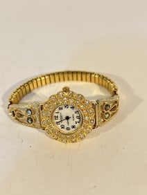 Vintage LA Express Ladies rhinestone Gold tone Watch works great!!!
