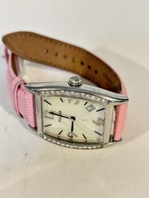 Ladies Pulsar silver tone pink Mother of Pearl Dial Dress Watch works great!!!