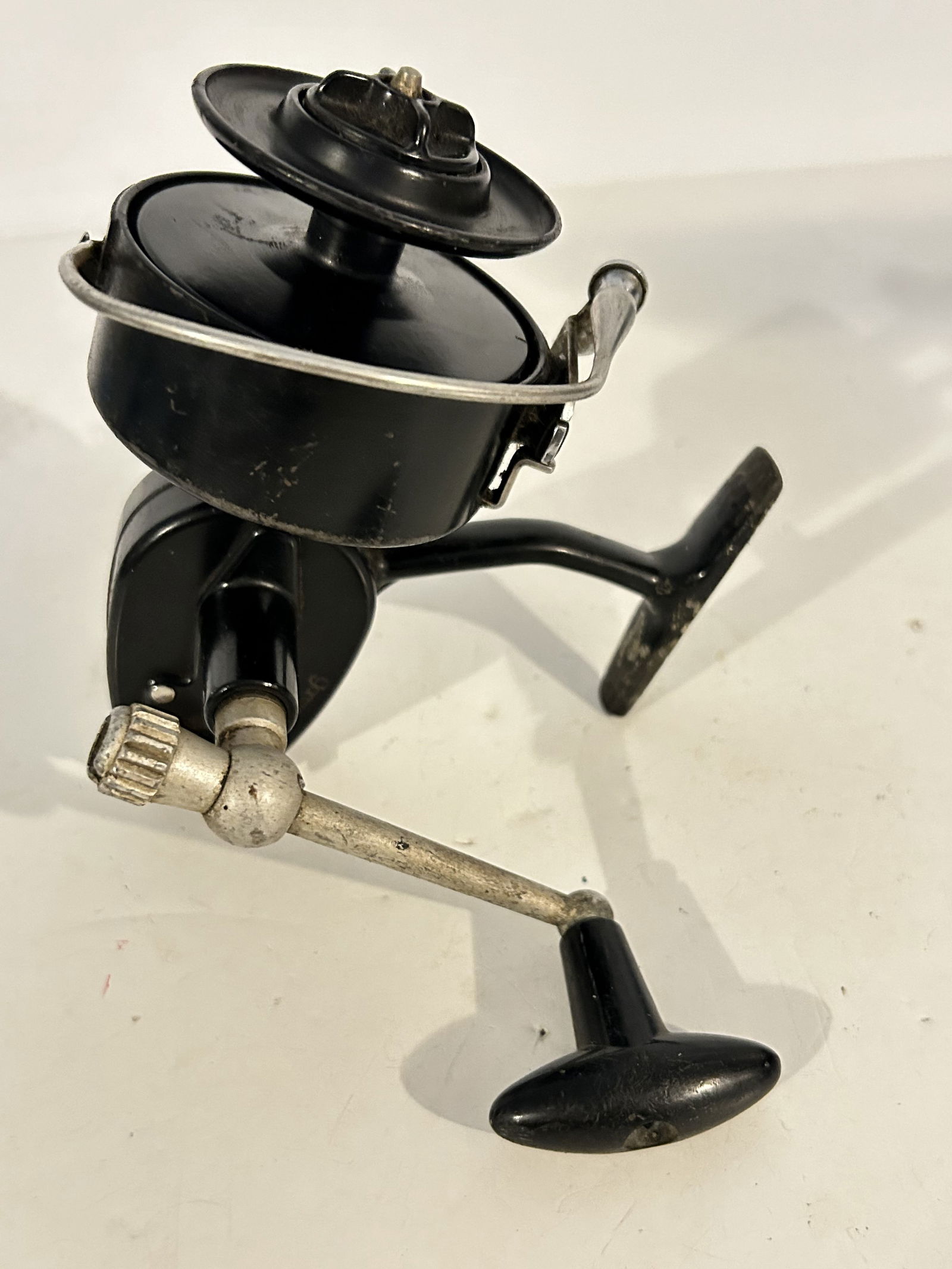 Vintage Garcia Mitchell 306 Saltwater Spinning Reel (1 of 5)