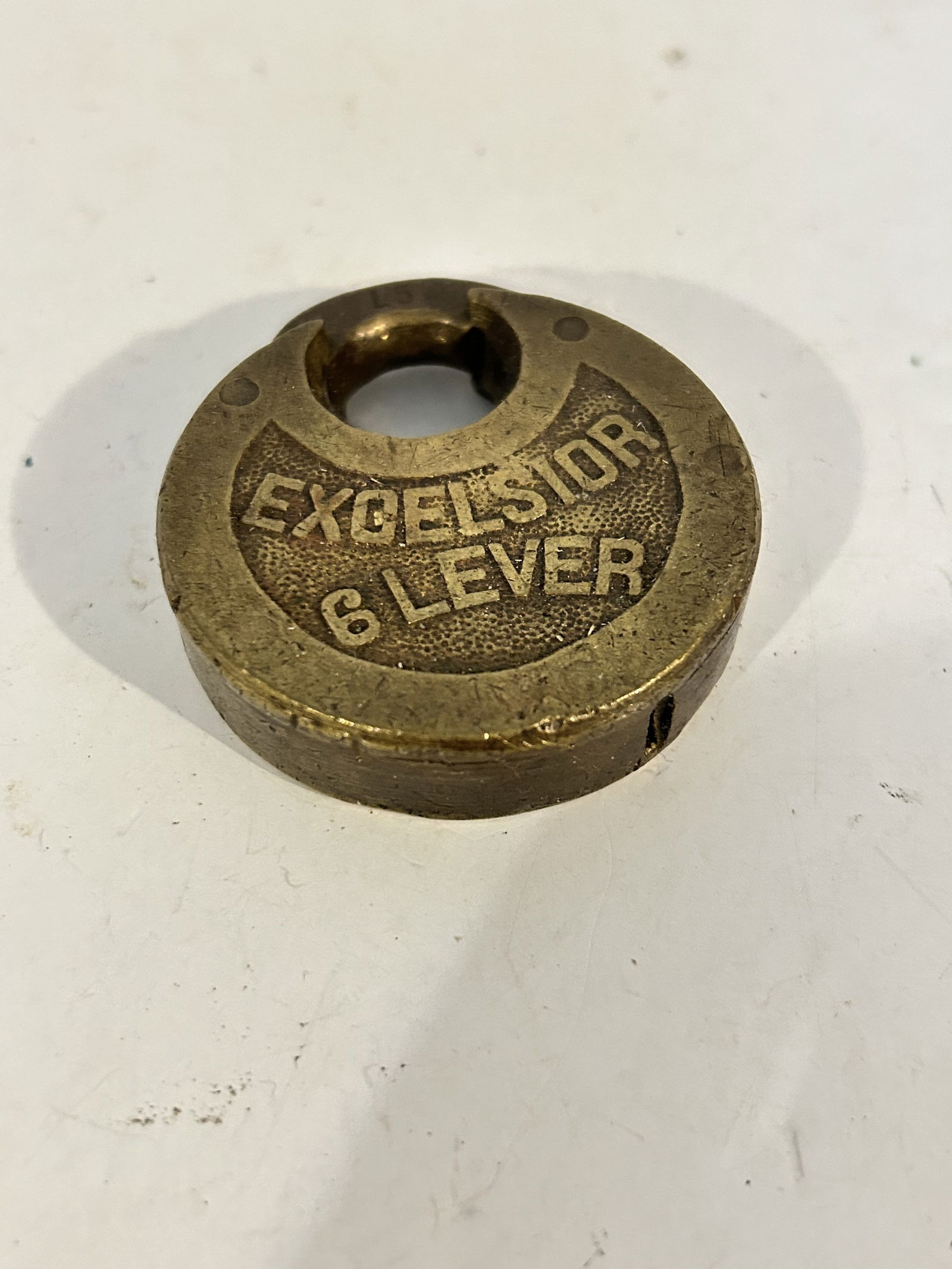 Vintage Excelsior Brass Lock Old 6 Lever High Shackle Pancake Padlock No Key (1 of 4)