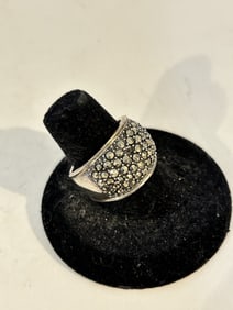 Vintage Sterling Silver marcasite Ring sz 8 missing 1 stone