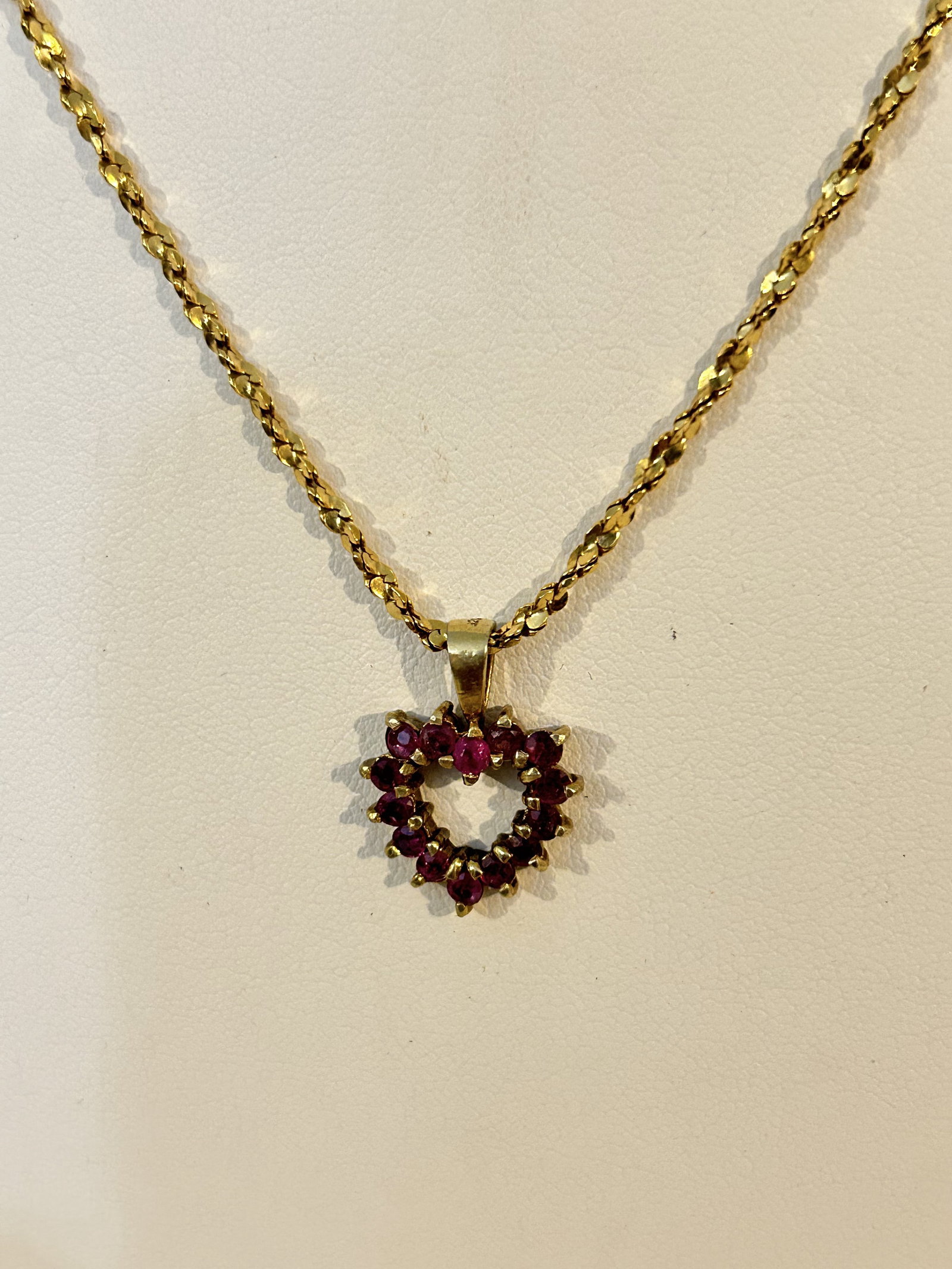 Vintage Sterling Silver Spinel heart pendant 14k gold filled Necklace sz 19": Vintage Sterling Silver Spinel heart pendant 14k gold filled Necklace sz 19" Please view all photos as they are part of the description and condition of this Item, Feel free to contact me with questio