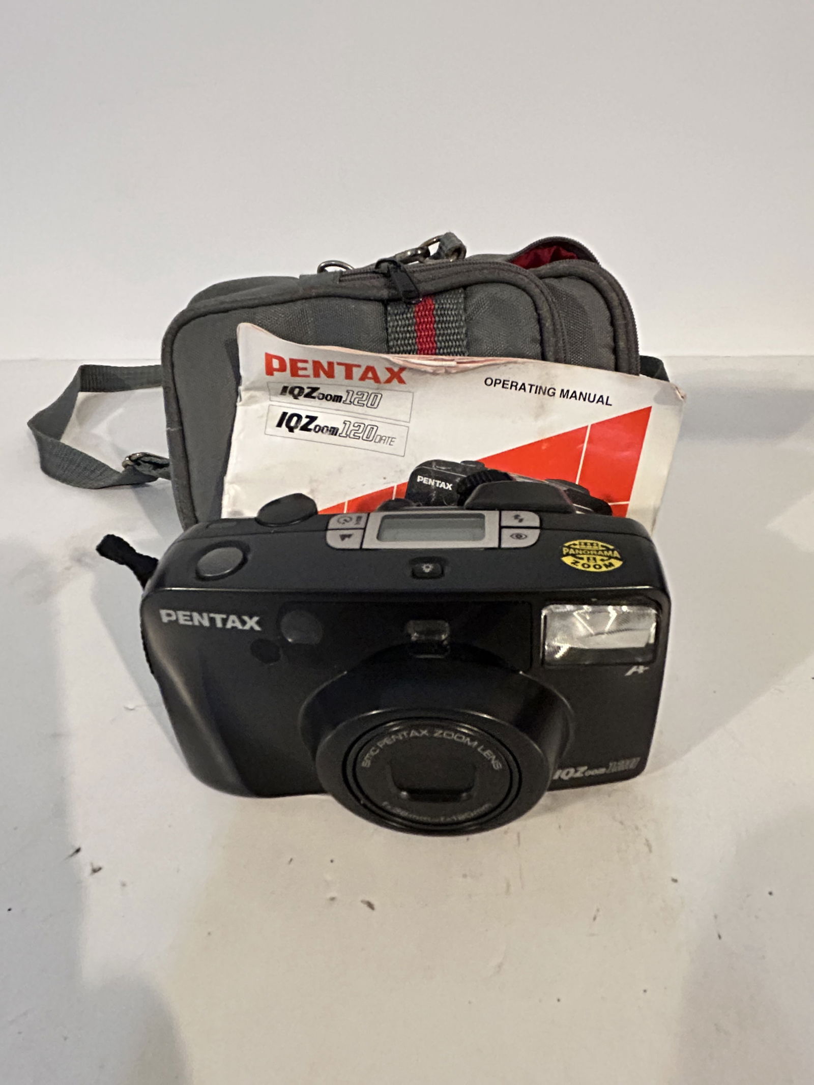 Vintage Pentax IQ Zoom 120 Camera With Pouch 35 MM Point & Shoot WORKS (1 of 5)