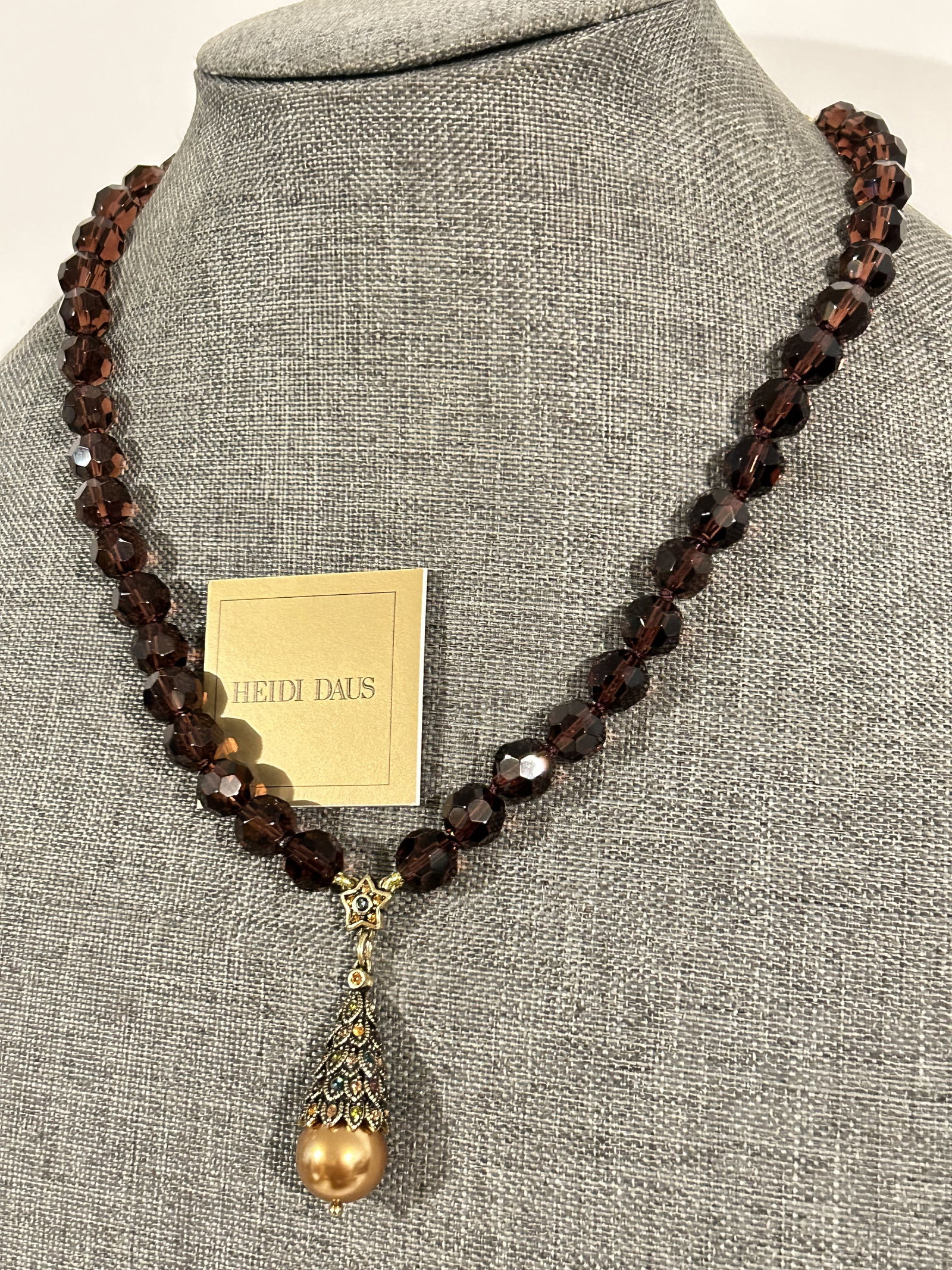 Heidi Daus cherry bead & Swarovski Crystals Adjustable Necklace 16" New: Heidi Daus cherry bead & Swarovski Crystals Adjustable Necklace 16" New Please view all photos as they are part of the description and condition of this Item, Feel free to contact me with questions or